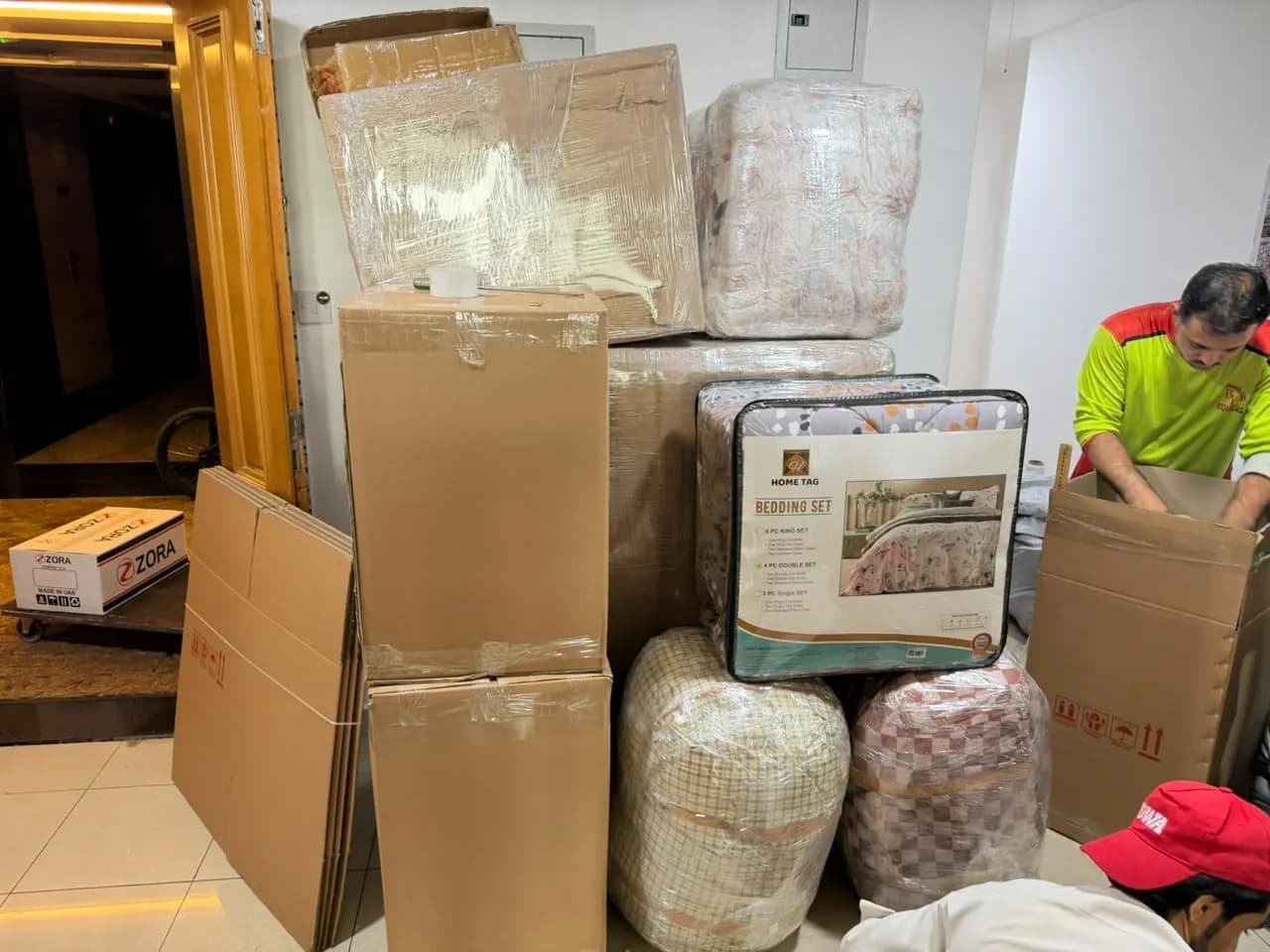 Smart Movers UAE crew packing and moving furniture in Dubai, UAE, job 21